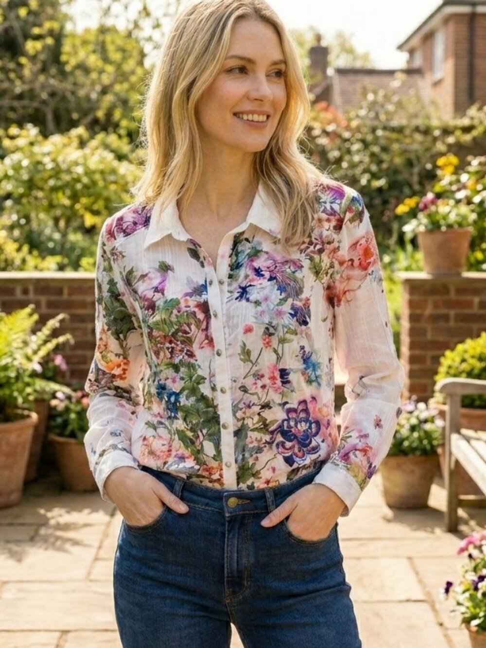 ARATTA Silent Journey White Floral Embroidered Birds Women's Shirt Size Medium